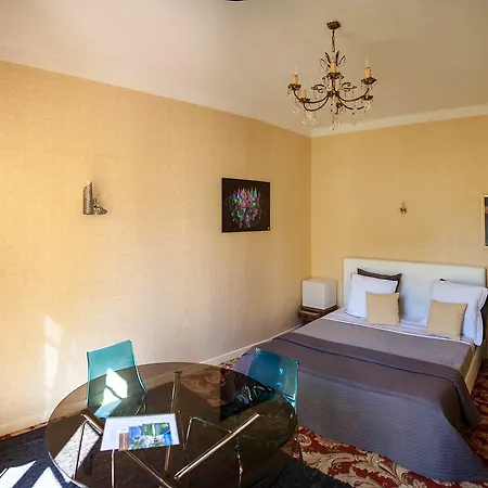Bed and breakfast Ermitage De 3*