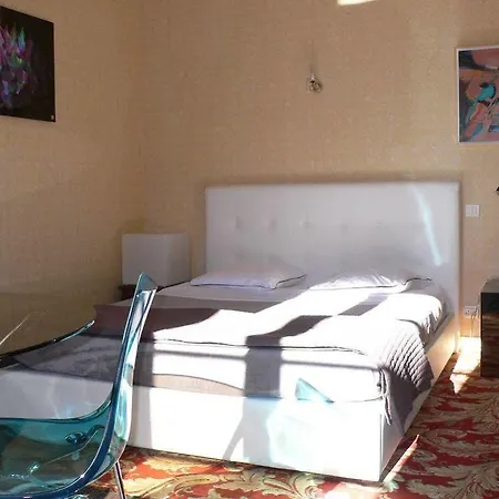 Ermitage De Peyreleau