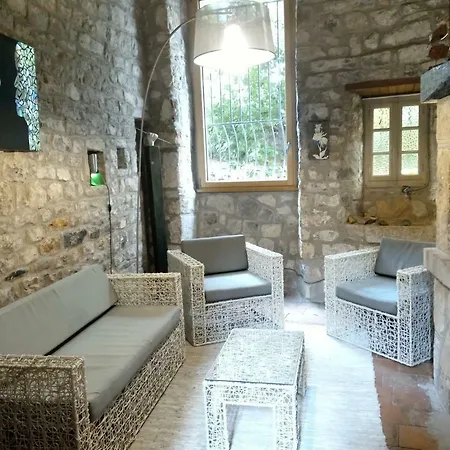 Ermitage De Bed and breakfast Peyreleau